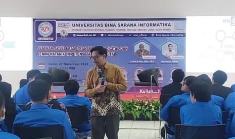 Program studi (prodi) Sistem Informasi, Fakultas Teknik dan Informatika (FTI), Universitas BSI (Bina Sarana Informatika) sukses menyelenggarakan seminar Akselerasi Transformasi Digital.