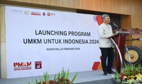 Program UMKM Untuk Indonesia untuk Transformasi Digital 2024 secara serentak di empat lokasi secara hibrida yakni di Bandung, Karawang, Bogor dan Cirebon pada Kamis, 22 Februari 2024. 