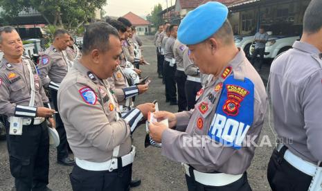 Propam Polda Jawa Barat menggelar Operasi Penegakan dan Penertiban Disiplin (Gaktiblin) di lingkungan Polres Indramayu, Kamis (13/2/2025). 