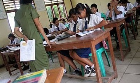 Proses belajar mengajar di sekolah, ilustrasi