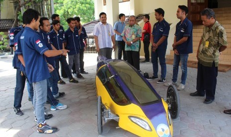 Prototipe mobil Elang.