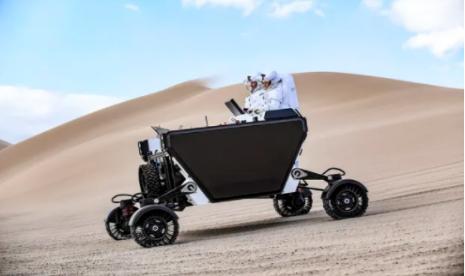 Prototipe rover yang digunakan sebagai kargo di Bulan.