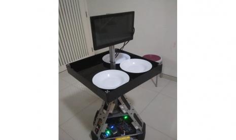 Prototype robot pelayan pasien Covid-19. 