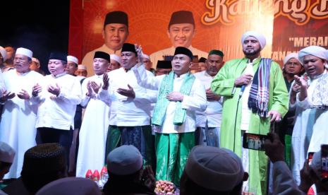 Provinsi Kalimantan Tengah (Kalteng) menggelar Kalteng Bershalawat sambut hari jadi ke-66 tahun.