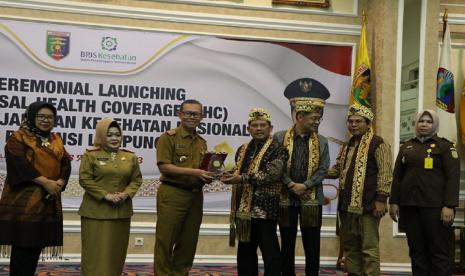 Provinsi Lampung mendeklarasikan Universal Health Coverage (UHC) atau cakupan kesehatan semesta di Gedung Balai Keratun Provinsi Lampung, Senin (28/08/2023). 