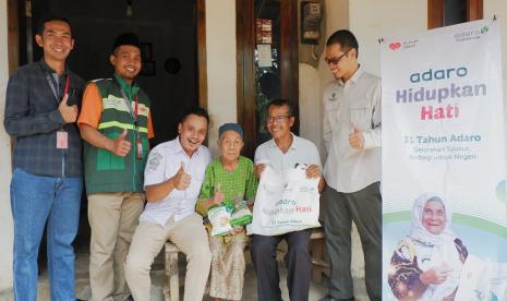 PT Adaro Energy Indonesia Tbk terus berbagi kebahagiaan untuk masyarakat pra sejahtera dengan berbagi paket sembako. Kali ini, bantuan sembako diberikan kepada 1331 warga pra sejahtera di sejumlah desa di Kabupaten Batang meliputi Desa Karang Geneng, Ujung Negoro, Ponowareng, Wonokerso serta Depok. 