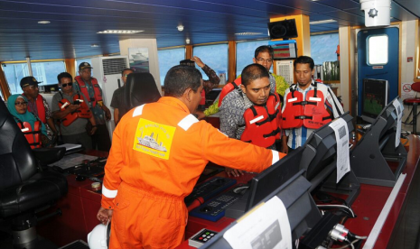 PT Amman Mineral Nusa Tenggara bersama Lembaga Ilmu Pengetahuan dan Penelitian Indonesia (LIPI) melakukan penelitian lingkungan laut dalam di selatan Sumbawa Barat, Provinsi Nusa Tenggara Barat (NTB).