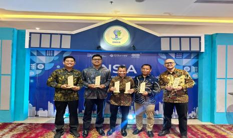 PT Aneka Tambang Tbk (Antam) menerima sebelas penghargaan pada Environmental and Social Innovation Award (ENSIA) 2023.