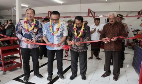 PT Astra Honda Motor (AHM) kembali meresmikan teaching factory (tefa) di SMK binaan bekerja sama dengan bengkel resmi Astra Honda Authorized Service Station (AHASS). 