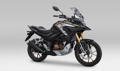 PT Astra Honda Motor (AHM) memperkenalkan motor sport adventure touring 150 cc pertama di Indonesia, yaitu New CB150X. 