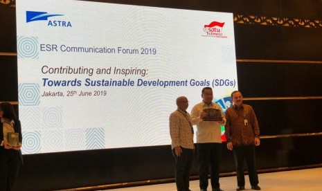 PT Astra International Tbk. PT Astra International Tbk (ASII) membukukan kinerja positif sepanjang kuartal I 2022. Pendapatan bersih konsolidasian Grup tercatat mencapai Rp 71,9 triliun, meningkat 39 persen dibandingkan dengan kuartal I 2021. Sementara laba bersih Grup meningkat 84 persen menjadi Rp 6,9 triliun.