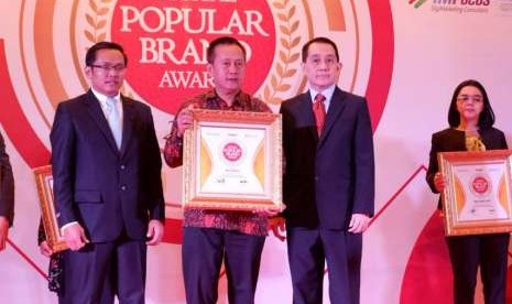 PT Bank BRIsyariah Tbk meraih penghargaan kategori Bank KPR Syariah terbaik dari Indonesia Digital Popular Brand Award 2018. Bertempat di Shangri-La Hotel Jakarta, Rabu (10/10).