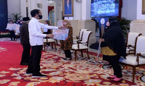 PT Bank Negara Indonesia (BNI) (Persero) Tbk kembali ditunjuk pemerintah, dalam hal ini Kementerian Koperasi dan Usaha Kecil dan Menengah (UKM), untuk menyalurkan Bantuan Presiden (Banpres) Produktif bagi pelaku usaha mikro.