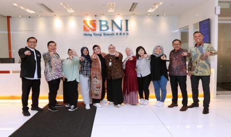 PT Bank Negara Indonesia (Persero) Tbk, Direktorat Jenderal Kependudukan dan Pencatatan Sipil Kementerian Dalam Negeri, dan BPJS Ketenagakerjaan berperan proaktif mendukung pemerintah dalam menyukseskan program transformasi digital di seluruh administrasi negara.