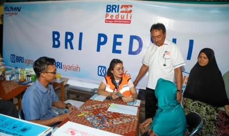 PT Bank Rakyat Indonesia (Persero) Tbk atau Bank BRI berupaya membantu korban banjir berupa penyediaan pengobatan gratis yang dilakukan di 6 titik posko darurat