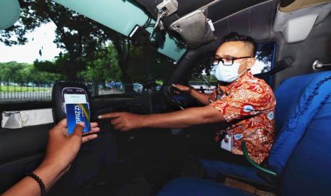 PT Bank Rakyat Indonesia (Persero) Tbk atau BRI mendukung kenyamanan dan kelancaran tradisi mudik masyarakat Indonesia. BRI menawarkan kemudahan bagi para pemudik, baik melalui penggunaan Kartu Uang Elektronik BRIZZI ataupun penyediaan posko mudik.