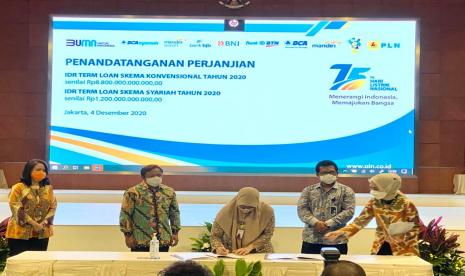 PT Bank Syariah Mandiri (Mandiri Syariah) turut mengucurkan pembiayaan kepada PT Perusahaan Listrik Negara (PLN) secara sindikasi dengan total Rp 1,2 triliun. 