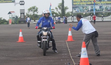 PT DAM Gelar Pelatihan Keselamatan berkendara untuk Jurnalis