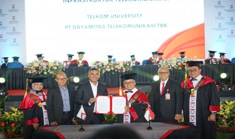 PT Dayamitra Telekomunikasi Tbk atau (Mitratel) menggandeng Universitas Telkom dalam pengembangan riset dan teknologi. Direktur Utama Mitratel Theodorus Ardi Hartoko atau Teddy mengatakan kerja sama tersebut merupakan tindaklanjut komitmen perusahaan dalam meningkatkan digitalisasi infrastruktur telekomunikasi di Indonesia.