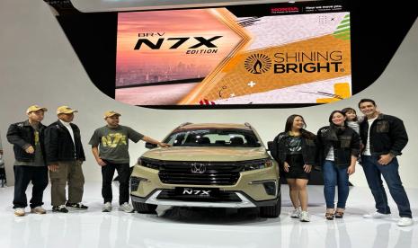 PT Honda Prospect Motor berkolaborasi dengan fashion brand, Shining Bright, meluncurkan koleksi apparel eksklusif IIMS 2024.