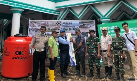 PT Jaminan Pembiayaan Askrindo Syariah (Askrindo Syariah) memberikan bantuan berupa pembuatan sumur Air Bersih serta lainnya untuk korban bencana banjir di Kabupaten Jeneponto, Sulawesi Selatan. Hal ini merupakan bagian dari tanggung jawab sosial perusahaan atau corporate social responsibility (CSR)