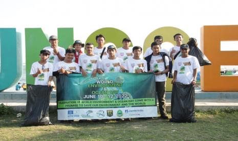  PT Jamkrindo berkolaborasi dengan Geopark Youth Forum Ciletuh Palabuhanratu Global ( GYF CPUGGp) mengadakan kegiatan aksi bersih-bersih pantai di kawasan pantai Cibuaya Ujung Genteng, Kabupaten Sukabumi. Kegiatan bersih-bersih pantai ini dilakukan dalam rangka memperingati World Environment Day yang merupakan hari peringatan lingkungan hidup sedunia yang jatuh pada 5 Juni.