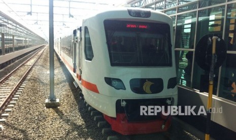 PT Kereta Api Indonesia (KAI) (Persero), PT Angkasa Pura II (Persero), dan PT Railink melakukan uji coba berbayar Kereta Api (KA) Bandara Soekarno-Hatta (Seotta).