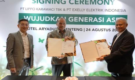 PT Lippo Karawaci Tbk (LPKR) dan PT Exelly Elektrik Indonesia (Voltron) menandatangani Memorandum of Understanding (MoU) kerja sama penyediaan layanan Stasiun Pengisian Kendaraan Listrik (SPKLU) atau charging kendaraan listrik di beberapa properti yang dikelola LPKR.