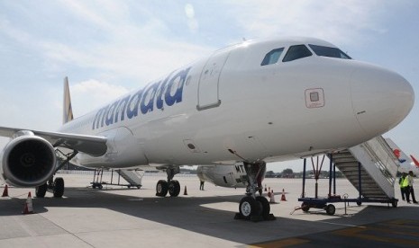 PT Mandala Airlines will add four aircrafts types of Airbus-320 this year. (file photo)