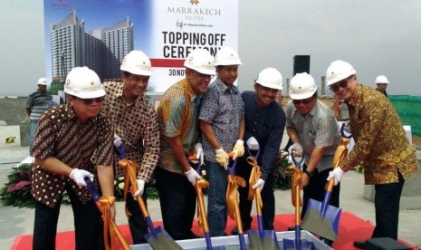 PT Menara Depok Asri (MDA) melakukan penutupan atap (topping off) Apartemen Tower Marrakech Suite yang menjadi bagian dari superblok Pesona City pada Sabtu (30/11).