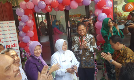 PT Midi Utama Indonesia Tbk meresmikan program pendidikan ritel Alfamidi Class dan Teaching Factory di Sekolah Menengah Kejuruan Negeri (SMKN) 20 Jakarta, Rabu (5/9).