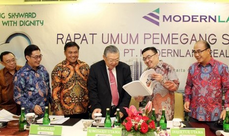 PT Modernland Realty Tbk (MDLN) menggelar Rapat Umum Pemegang Saham Tahunan (RUPST) di Jakarta, Jumat (25/5) yang dihadiri seluruh jajaran komisaris dan direksi perseroan.