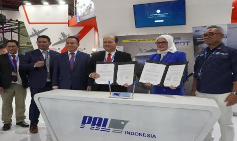 PT PAL Indonesia (Persero) menggandeng PT Falah Inovasi Teknologi untuk mengembangkan berbagai produk pelatihan dan simulasi. Kerja sama dimulai dengan pengembangan produk Digitalized Manual Guidance, Training and Simulation System, dan Engineering Simulator.