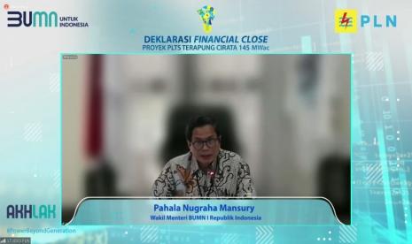 PT Pembangkit Jawa Bali (PJB) anak usaha PT Perusahaan Listrik Negara (PLN) mengantongi kepastian pembiayaan proyek atau Financial Closing untuk pembangunan proyek Pembangkit Listrik Tenaga Surya (PLTS) di atas waduk cirata.