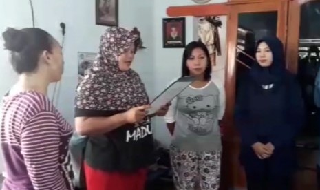 PT Penanaman Modal Mandiri (PNM) meluncurkan program pembiayaan berbasis kelompok untuk perempuan prasejahtera.