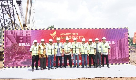 PT. Permata Sakti Mandiri (PSM), pengembang apartemen Cimanggis City saat ini memasuki pembangunan konstruksi struktur atas Tower A.