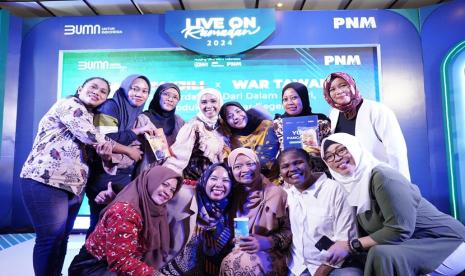 PT Permodalan Nasional Madani (PNM) menggelar buka puasa media Live On Ramadan bersama nasabah unggulan Mekaar. Sebagai upaya berkelanjutan untuk memperkuat ekonomi kerakyatan dan pemberdayaan, PNM Mekaar (Membina Ekonomi Keluarga Sejahtera) memainkan peran penting dalam mendorong inovasi, menciptakan peluang dan mewujudkan mimpi tumbuh kembang bersama bagi para nasabah yang ada di seluruh pelosok tanah air.