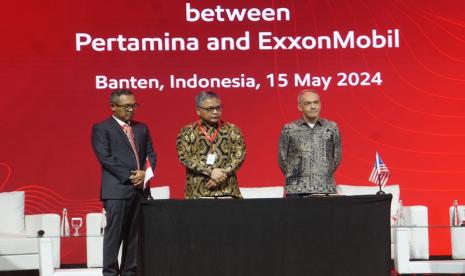 PT Pertamina Hulu Energi (PHE) melaksanakan penandatanganan Pre-Liminary Agreement dengan ExxonMobil didalam salah satu agenda kegiatan Indonesia Petroleum Association Convention and Exhibition (IPA CONVEX) ke-48 di Indonesia Convention Exhibition (ICE), BSD City.  Pre-Liminary Agreement tersebut ditandai dengan penandatanganan yang dilakukan langsung oleh Senior Vice President Business Development ExxonMobil Indonesia, Egon van der Hoeven, dengan Direktur Pengembangan & Produksi, Awang Lazuardi, Rabu (15/05).