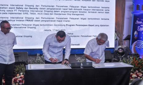 PT Pertamina International Shipping (PIS) menggelar pertemuan dengan para pemilik kapal charter yang tergabung di Perkumpulan Perusahaan Pelayaran Migas (P3Migas) dan menandatangani komitmen bersama upaya peningkatan safety dan security kapal charter. 