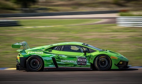 PT Pertamina Lubricants, anak perusahaan PT Pertamina (Persero), melalui produk  Pertamina Fastron  menjadi Technical Partner pabrikan supercar dunia, Automobili Lamborghini dalam ajang balap bergengsi GT3 dan Super Trofeo Championships di tahun 2020 dan 2021.