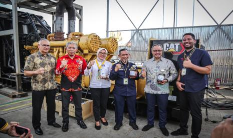 PT Pertamina Patra Niaga menyalurkan produk Pertamina Renewable Diesel secara perdana.