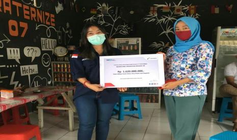 PT Pertamina (Persero) melalui Marketing Operation Region (MOR) VIII kembali menyalurkan bantuan modal usaha Program Kemitraan bagi Usaha Mikro Kecil dan Menengah (UMKM) di wilayah Kota Ambon sebesar Rp 1,62 miliar.