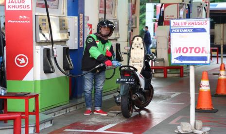 PT Pertamina (Persero) melalui Regional Jawa Bagian Barat mencatat pada periode dimulainya PLB di Kota Bogor, Depok, dan Sukabumi tanggal 6 November 2020 hingga periode 4 Januari 2021, rata-rata konsumsi harian produk BBM jenis Premium (RON 88) di tiga kota ini mengalami penurunan yang cukup signifikan. Sebaliknya, tercatat peningkatan konsumsi produk Perta Series.