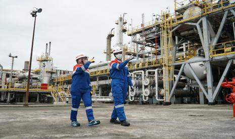 Refinery Unit IV Kilang Cilacap.  PT Pertamina (Persero) melakukan lifting atau produksi siap jual perdana produk BBM Pertalite dari Kilang Pertamina Refinery Unit IV Cilacap, Jawa Tengah.