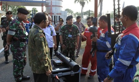 PT. Pertamina (Persero) RU VI Balongan berinisiatif melindungi kilang minyak dan gas bumi dengan menggandeng Kementerian Pertahanan