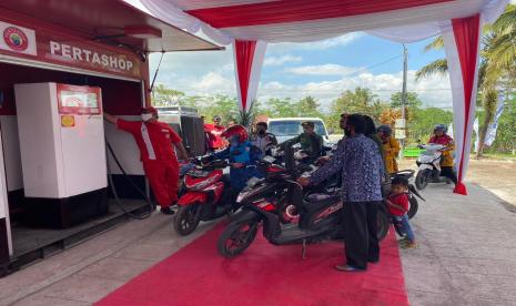 PT Pertamina (Persero) terus berupaya melakukan pemerataan distribusi BBM dan LPG hingga ke daerah pelosok, utamanya pedesaan, melalui penyediaan mini outlet SPBU yakni Pertashop. Hal tersebut dilakukan di berbagai penjuru daerah di Indonesia, tanpa terkecuali di wilayah Daerah Istimewa Yogyakarta (DIY). 