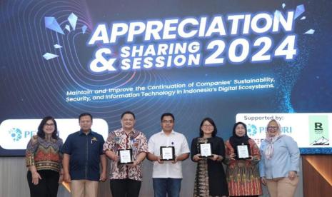  PT Peruri Digital Security (PDS) dan PERUM Percetakan Uang RI (PERURI) baru-baru ini mengadakan acara Appreciation & Sharing Session 2024 untuk memperingati hampir 2,5 tahun implementasi meterai elektronik.