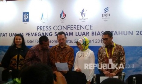 PT. Perusahaan Gas Negara melakukan RUPS untuk persiapan masuk ke dalam Holding Migas di Hotel Four Season, Kamis (25/1).