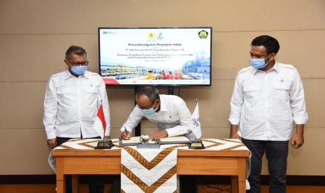 PT Perusahaan Gas Negara Tbk (PGN) sebagai Subholding Gas PT Pertamina (Persero) menandatangani Surat Perjanjian Induk Kerja Sama Penyediaan Pasokan dan Pembangunan Infrastruktur LNG di 52 lokasi pembangkit listrik PT PLN dengan PT PLN (Persero). Penandatanganan dilaksanakan oleh Direktur Utama PGN Suko Hartono dan Direktur Energy Primer PLN Rudy Hendra Prastowo, (5/10).