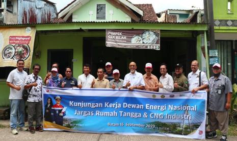 PT Perusahaan Gas Negara Tbk (PGN) selaku Subholding Gas Pertamina bersama anak usahanya PT Gagas Energi Indonesia (“Gagas”) menerima kunjungan kerja Dewan Energi Nasional (DEN) ke Kota Batam. Kunjungan kerja tersebut dilakukan oleh DEN sebagai salah bentuk pengawasan terhadap implementasi kebijakan pemanfaatan gas bumi untuk sektor rumah tangga dan industri di kota Batam. 